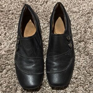 Women's Black Leather Slip-On Shoes Naturalize size 7